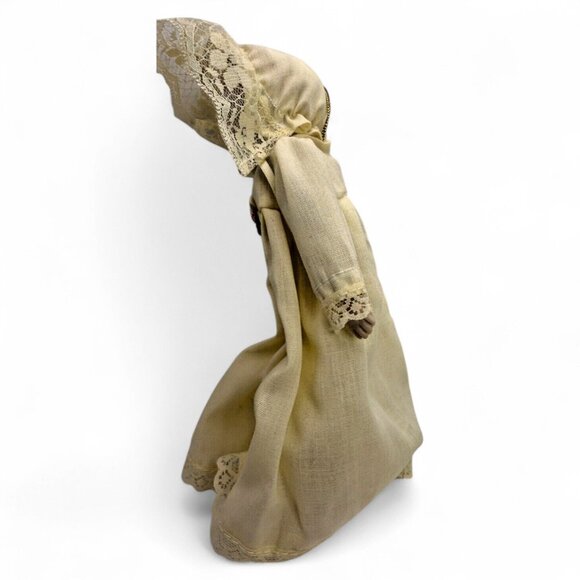 Vtg 1982 Schmid Happyland 7.5" Porcelain Bisque Doll With Lace Bonnet & Floral A - Picture 3 of 6